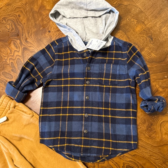 Toddler boys outfit - Picture 2 of 3